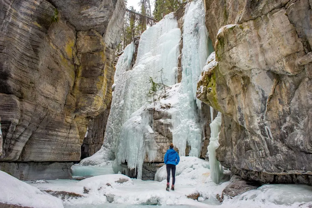 Best Places To Visit In Canada In Winter-Jasper, Alberta