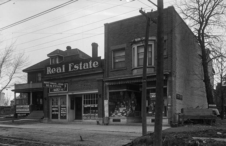 what-is-the-main-shopping-street-in-toronto