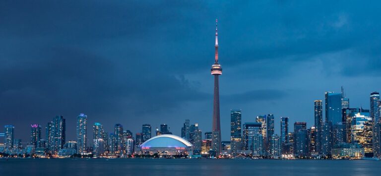 Things To Do In Toronto For Young Adults CN Tower 768x355 