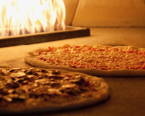 Best Cheap Eats in Woodbridge- Amici Pizzeria 