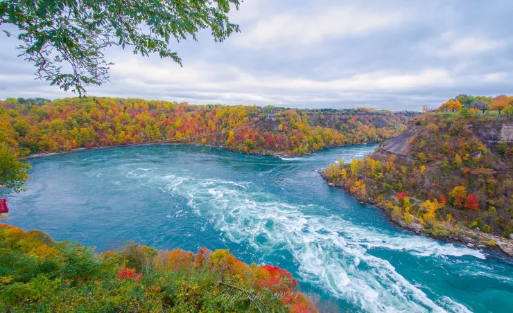 Best Time to See Fall Colors in Niagara Falls